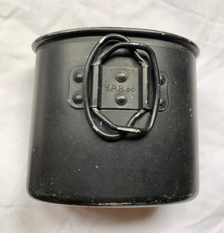 WH (Heer) M31 Canteen and Cup -HRE36-