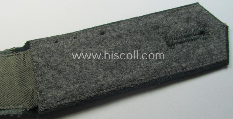 Single, WH (Heeres) EM-type 'cyphered' shoulderstrap: 'Soldat des Artillerie-Regiments 9'