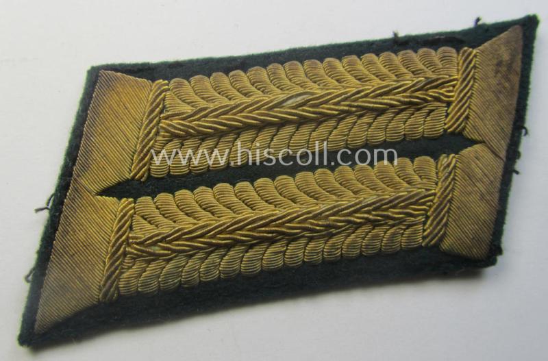 Moderately used - fully matching and rarely seen! - pair of WH (Heeres) hand-embroidered, officers'-type collar-tabs (ie. 'Kragenspiegel für Stabs-Offiziere') as was specifically intended for an officer serving within the: 'OKW o. Generalsstab'