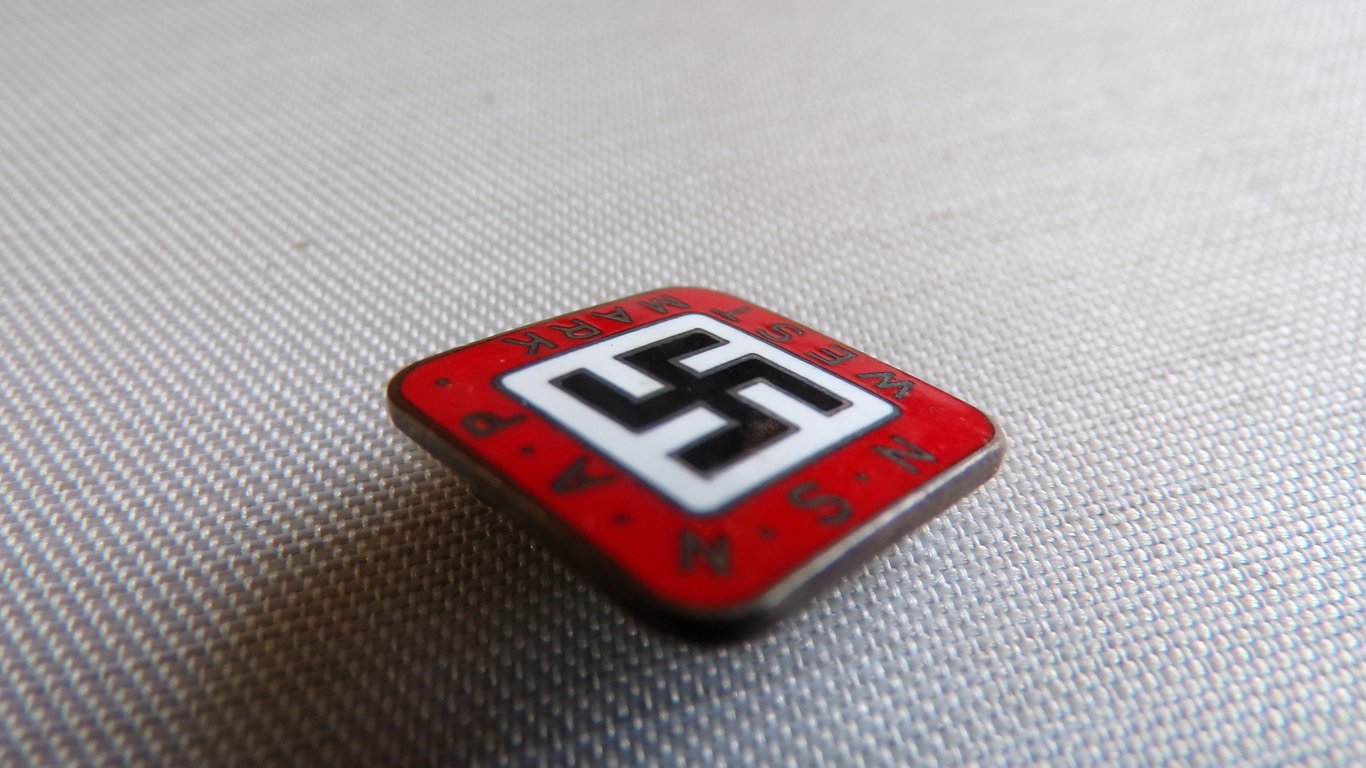 Dutch NSNAP Enamel Badge Westmark