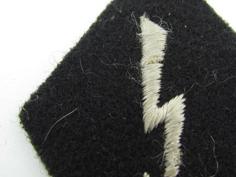 Waffen SS – Funker “radio operator” sleeve insignia