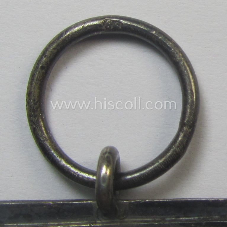 'Eisernes Kreuz II. Klasse' being a maker- (ie. '86'-) marked example by the maker (ie. 'Hersteller'): 'Paulmann & Crone'