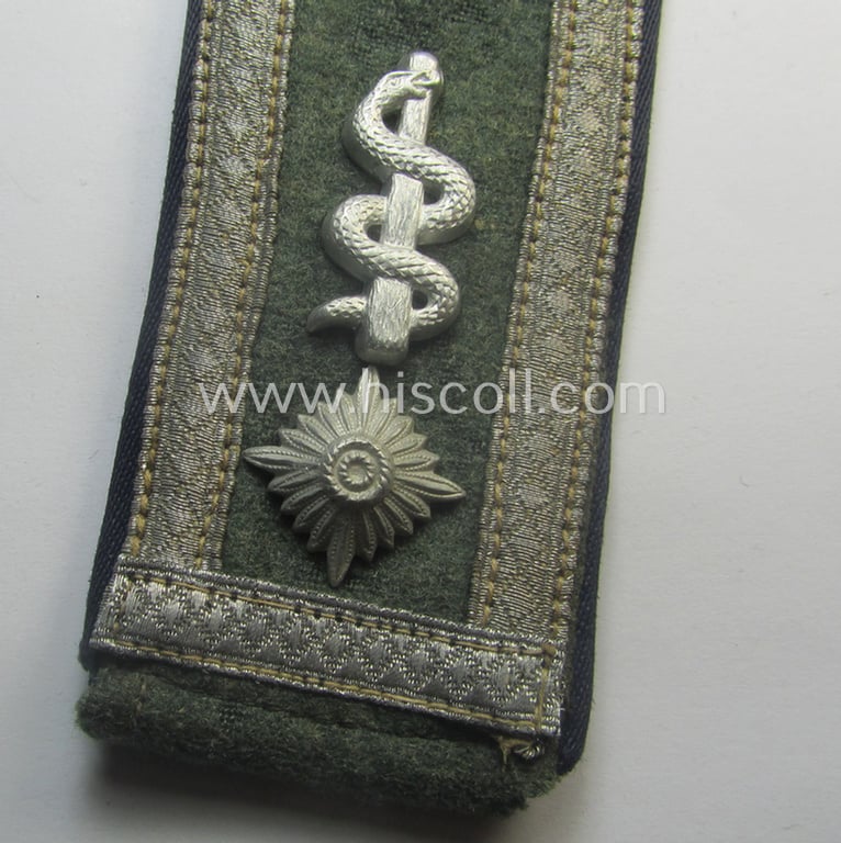 Single, WH (Heeres) mid-war-period- (ie. 'M41/M43'-pattern) 'cyphered', NCO-type shoulderstrap as was intended for usage by a: 'Feldwebel einer Sanitäts-Abtlgs.'