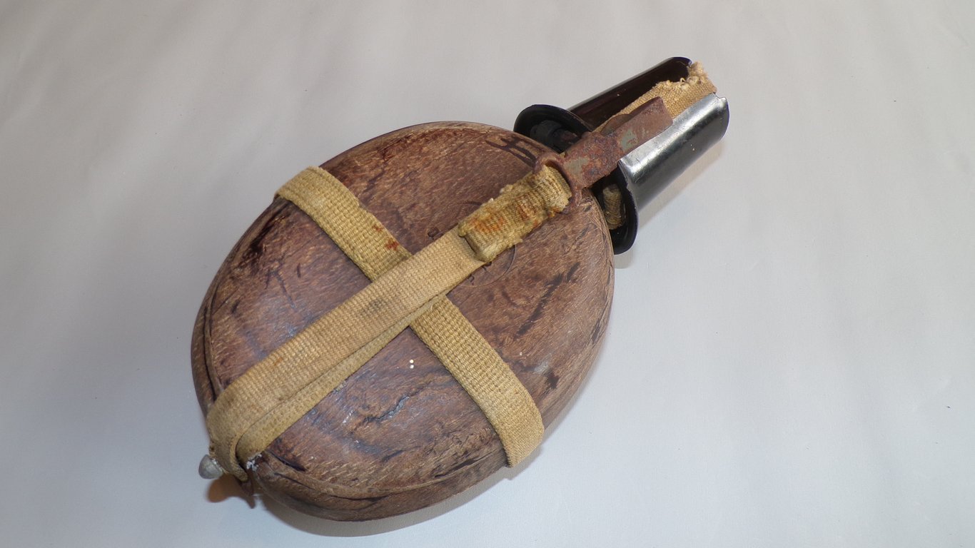 Wehrmacht M31 "Coconut" Canteen