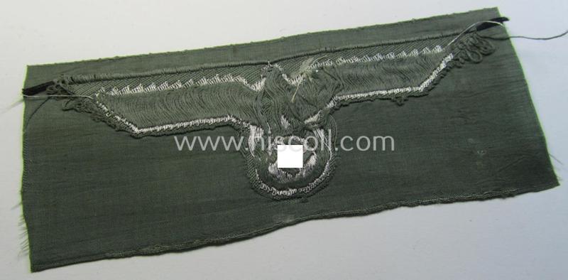 Attractive, WH (Heeres) 'flatwire'-woven, officers'-type breast-eagle (ie. 'Brustadler für Offiziere') as was executed in bright-silverish-coloured braid as was intended for usage on the various officers'-pattern tunics