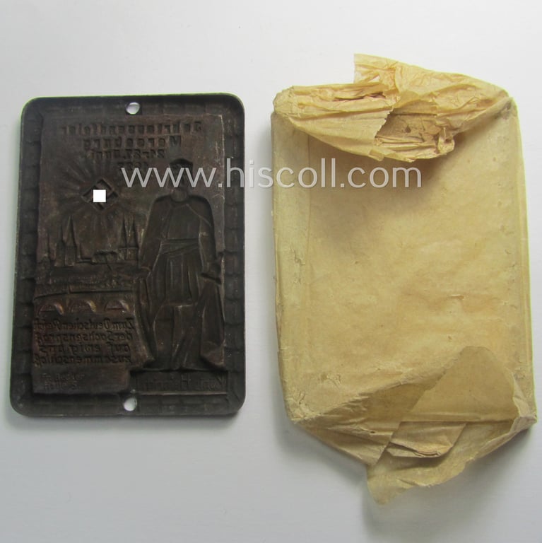 Superb - very detailed and most certainly scarcely found! - neatly golden-bronze-coloured (and I deem 'bronze'-based-) so-called: 'door-plaque' (ie. 'Türplakette') entitled: 'Jahrtausendfeier Merseburg - 21. 27. Juli 1933'