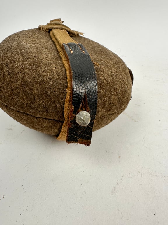 WW2 German "DAK"canteen "mn42"