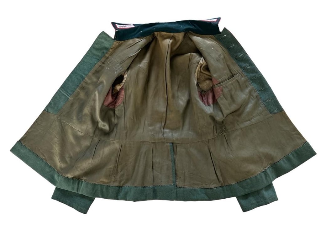 Wehrmacht Heer Artillery Waffenrock in the rank of Oberleutnant