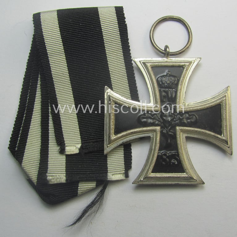 Attractive, WWI-period: 'Eisernes Kreuz II. Klasse' being a typical non-magnetic(!) and non-maker-marked example (as was presumably produced by the: 'Wilh. Deumer'-company)