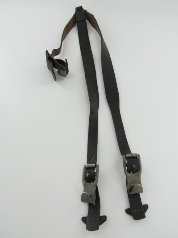 Luftwaffe Y-straps maker marked 1942
