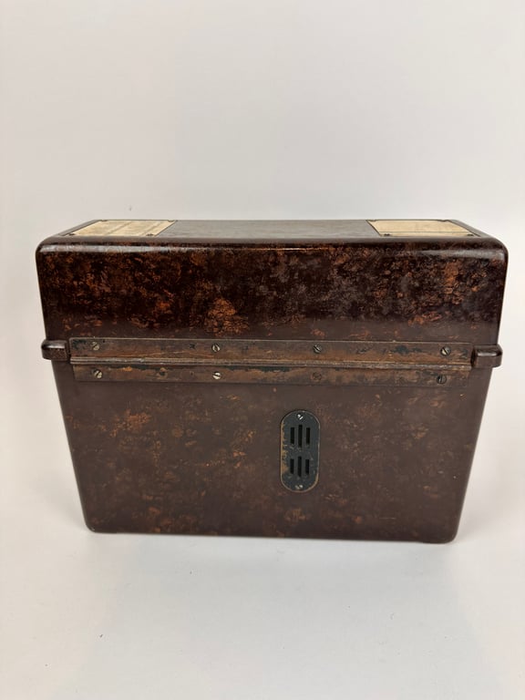 Nice original German WW2 FF33 Field Telephone (Feldfernsprecher 33) 1940