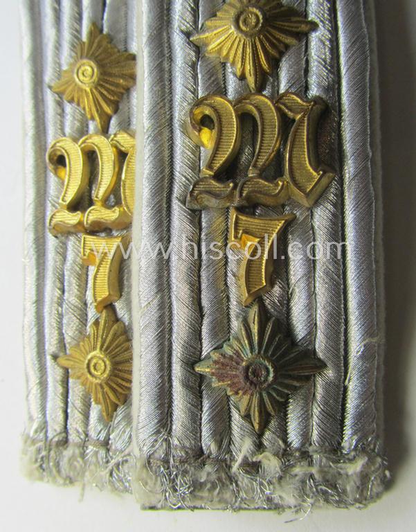 Attractive - very desirable and fully matching! - pair of neatly 'cyphered', WH (Heeres) officers'-type shoulderboards as was intended for - and clearly worn by! - a: 'Hauptmann des Maschinengewehr-Abteilungs 7'