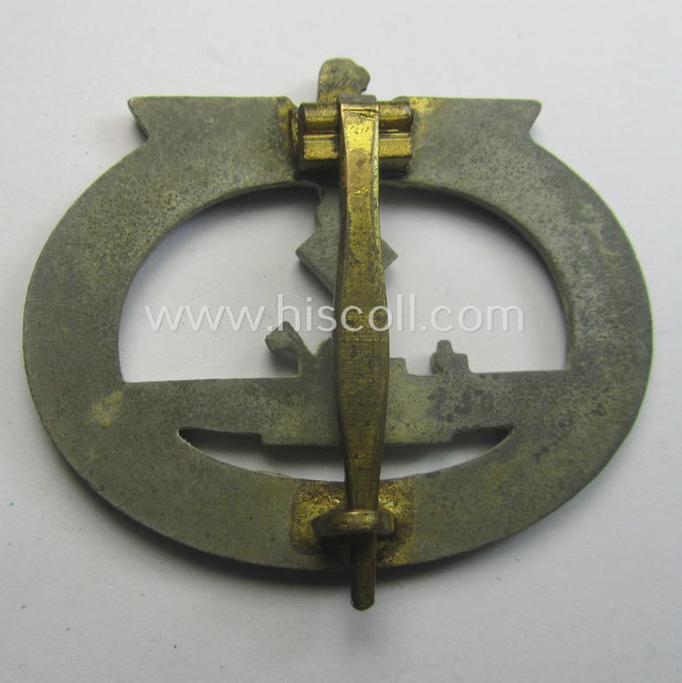 Later-war-period - WH (Kriegsmarine) zinc- (ie. 'Feinzink'-)based, so-called: 'U-Bootkriegsabzeichen' (or: U-boat war-badge) being a (typical) non-marker-marked example by a - by me - unidentified maker
