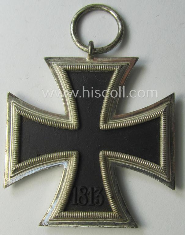 Stunning, 'Eisernes Kreuz II. Klasse' being a maker- (ie. 'L/11'-) marked example by the maker (ie. 'Hersteller'): 'Wilhelm Deumer' and that came stored in its rarely seen 'LDO'-etui ie. box