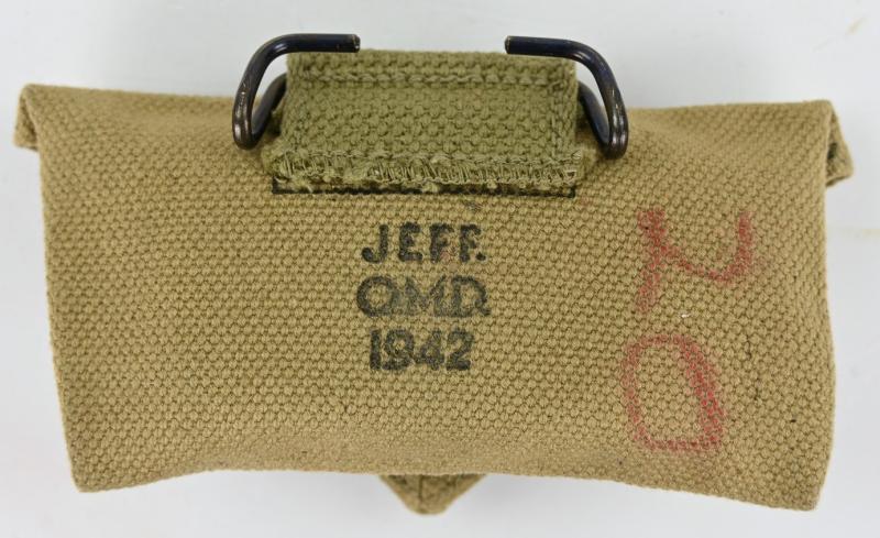 US WW2 M-1924 First Aid Pouch with First Aid Kit
