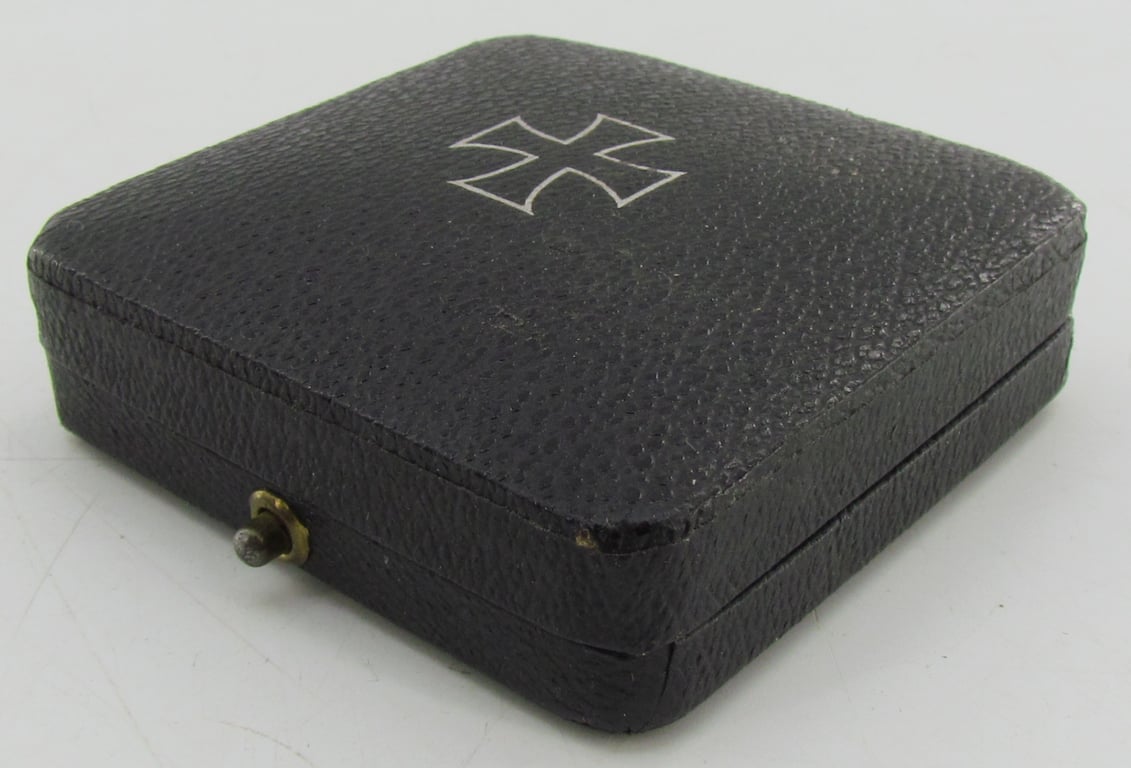 Iron cross 1st class ( EK1 ) Brass Core in Case