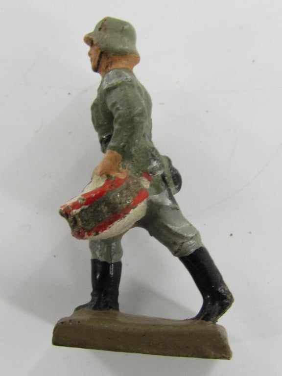 Lineol Wehrmacht 4 cm Marching Soldier With Drum..Rare !!