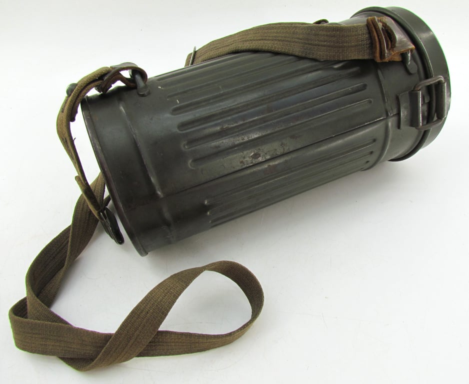 Wehrmacht Gas Mask Cannister , Complete Set -1938