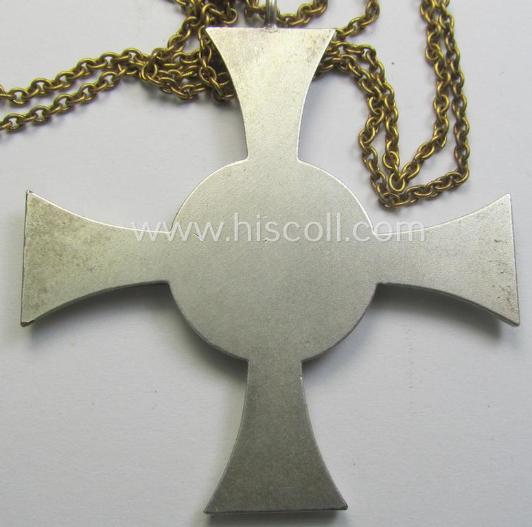 Neatly enamelled 'DRK-Schwesternkreuz des 2. Modell' that comes together with its (I deem non-period) silverish-golden-toned chain (ie. 'Kettchen') as issued and/or stored for decades
