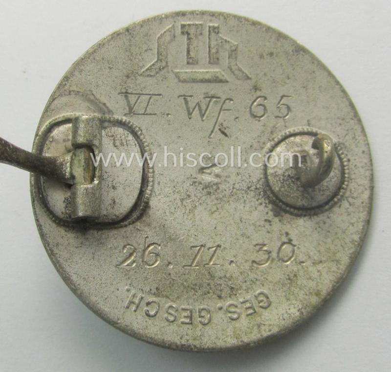 Enamelled lapel-pin: 'Der Stahlhelm' - Bund der Frontsoldaten (Sta) - Eintrittsabzeichen 1930' being a nicely engraved (ie. 'VI.Wf. 65 - 26.11.30'-) example that comes in an overall very nice- (and/or fully undamaged!), condition