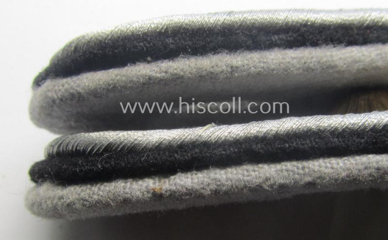 Attractive - and fully matching! - pair of WH (Heeres) neatly 'cyphered', officers'-type shoulderboards as (dual)piped in the black-coloured branchcolour as was intended for a: 'Hauptmann der Res. des Pionier-Batallions 26'