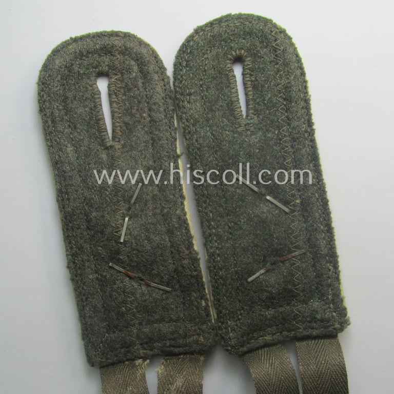 'Last-ditch' pair of WH (Heeres) later-war period- (ie. 'simplified'- ie. 'M44- o. M45'-pattern) NCO-type shoulderstraps as intended for a: 'Oberfeldwebel der Infanterie-Trpn.'
