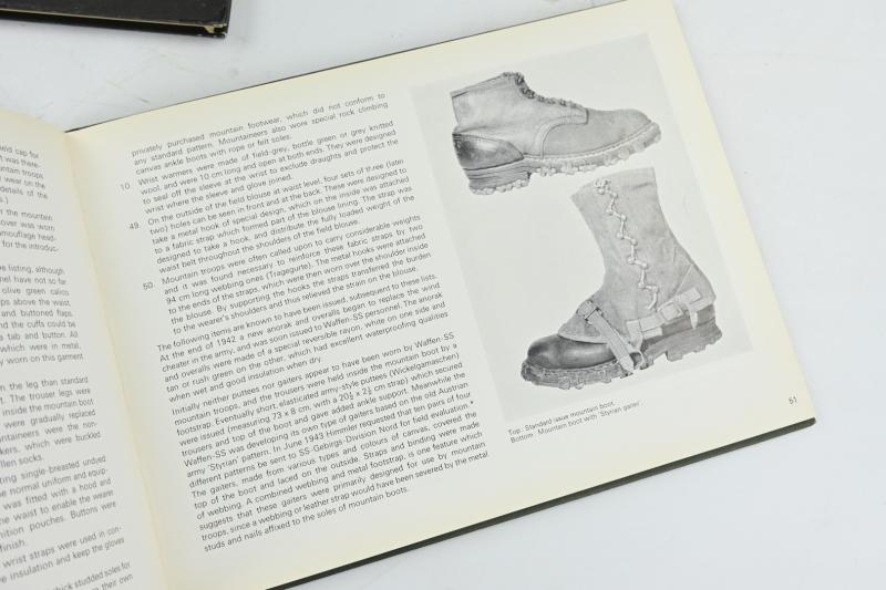 COllector's book Serie "Uniforms of the SS,Volume 1 till 7''