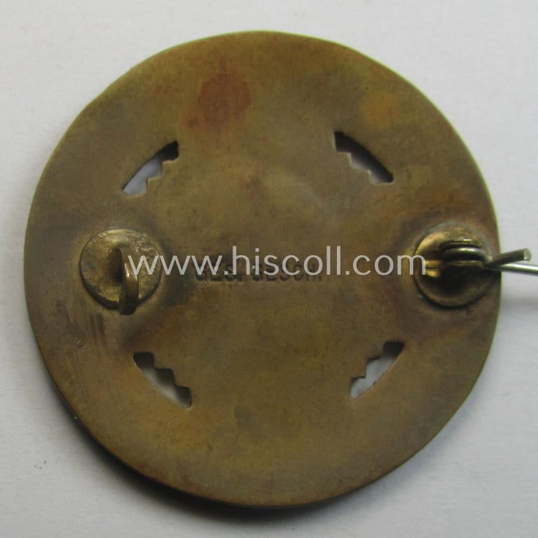 Enamelled, TR-period lapel-pin (ie. 'service-brooch' or: 'Dienstbrosche') as was intended for a female member who served within the: 'Allgemeiner Deutscher Hebammenverband' (or 'ADHV')