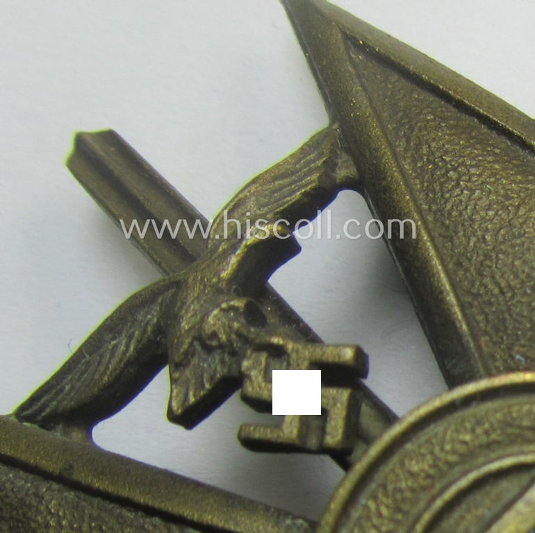 Stunning - just moderately worn but nevertheless fairly rarely encountered! - 'Spanienkreuz mit Schwerten in Bronze' being a clearly maker- (ie. 'L/13'-) marked example that was produced by the maker (ie. 'Hersteller') 'Paul Meybauer'