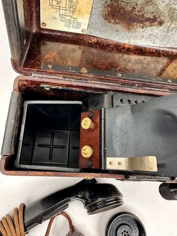 Nice original German WW2 FF33 Field Telephone (Feldfernsprecher 33) 1937