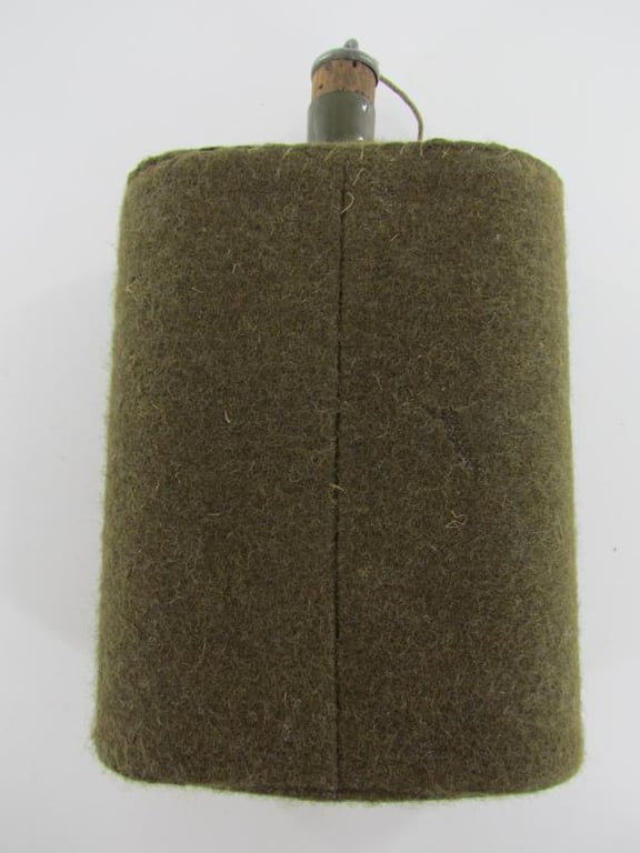 British WWII Canteen ( Blancoed )