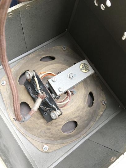 WH (Heer) Carton loudspeaker