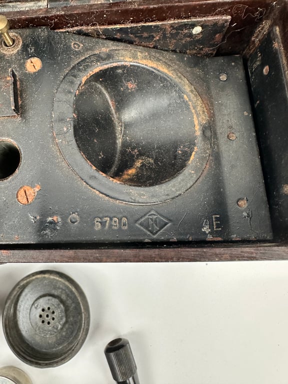 Nice original German WW2 FF33 Field Telephone (Feldfernsprecher 33)