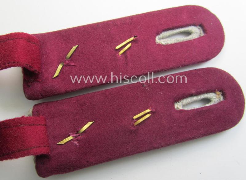 Pair of WH (Heeres) 'cyphered', officers'-type shoulderboards: 'Oberleutnant der Nebelwerfer-Trpn. u. Mitglied einer Nebelwerferschule'