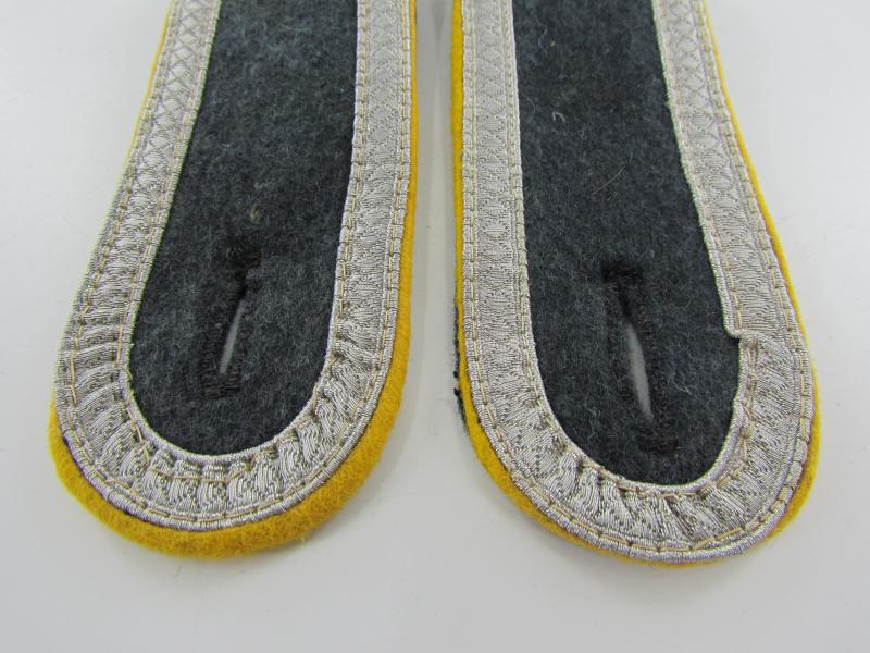 Luftwaffe Shoulder boards for "Unteroffizier" flight / paratrooper