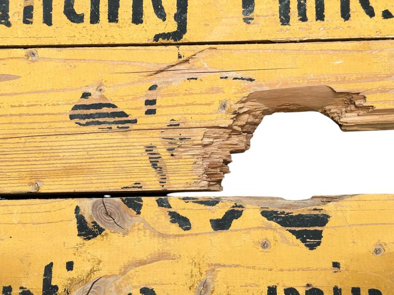 Wooden Sign 'Achtung Minen’