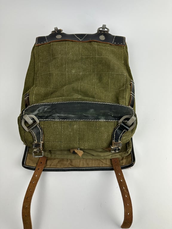Wehrmacht Totnister "Affe" Near mint condition
