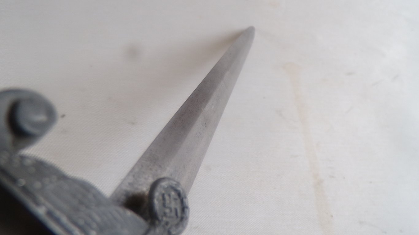 Heer Officer's Dress dagger Carl Eickhorn