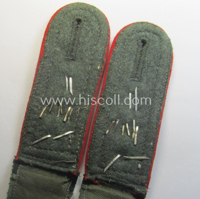Very unusual, pair of WH (Heeres) 'cyphered', early-war-period- (ie. 'M40'-pattern) NCO-type shoulderstraps as was specifically intended for a: 'Wachtmeister des Eisenbahn-Artillerie-Abteilungs-Stab (mot) z.b.V. 781'