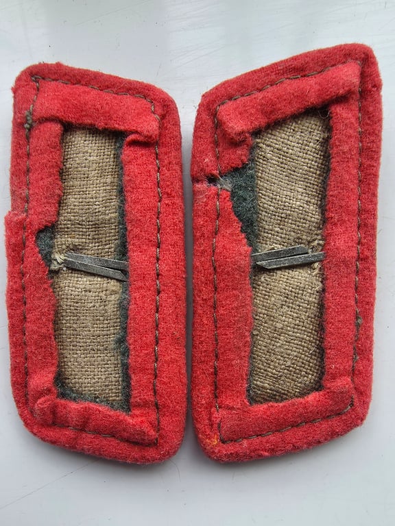 WW2 Heer Sturmgeschutze collar tabs