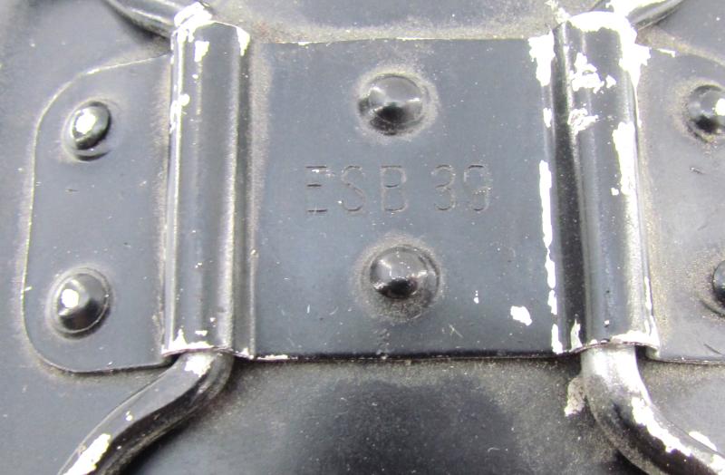 Wehrmacht M31 matching canteen by ESB39