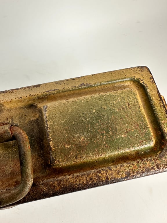 Rare MG34/42  "Werkzeugkasten" 3 tone normandie camo.