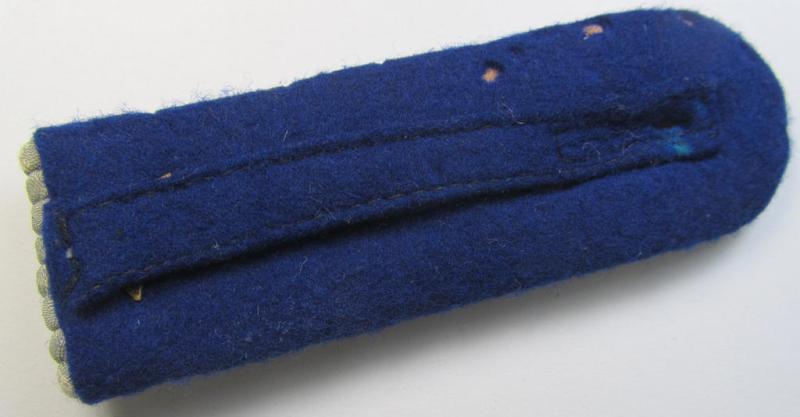 Neat - albeit regrettably single - neatly 'cyphered', WH (Heeres) officers'-pattern shoulderboard as was intended for usage by an: 'Oberleutnant eines Sanitäts-Abts.'