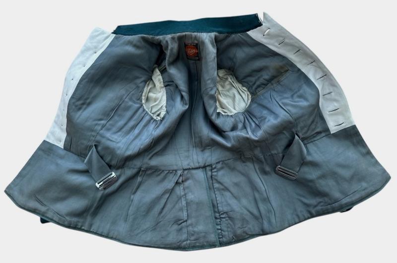 Wehrmacht (Heer) Infantry Officer’s "Waffenrock" – Hauptmann