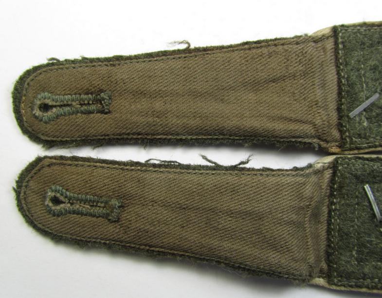 Superb - and/or fully matching! - pair of WH (Heeres), mid-war-period, so-called: 'M43'-styled, NCO-type, 'cyphered' shoulderstraps as was intended for usage by an: 'Oberfeldwebel der Infanterie-Truppen u. Mitglied einer Unteroffiziersschule'