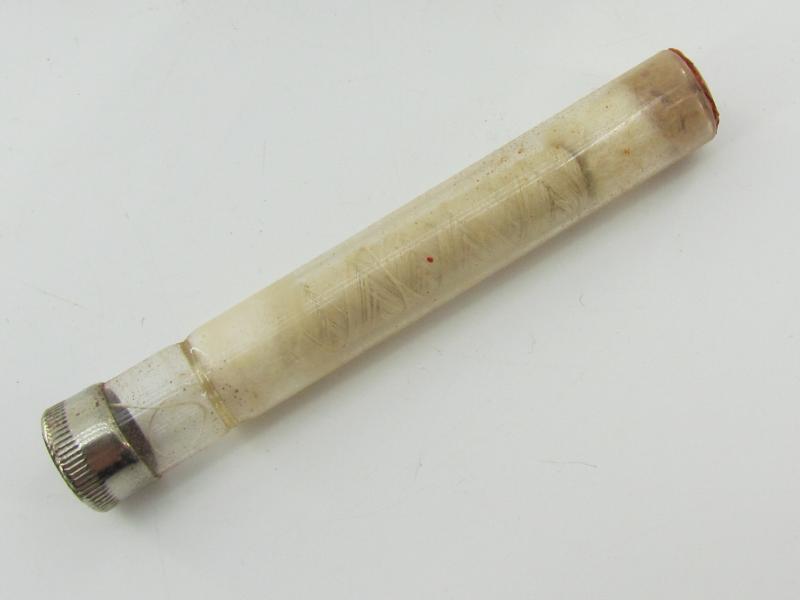 Wehrmacht Medical thread to stitch a wound