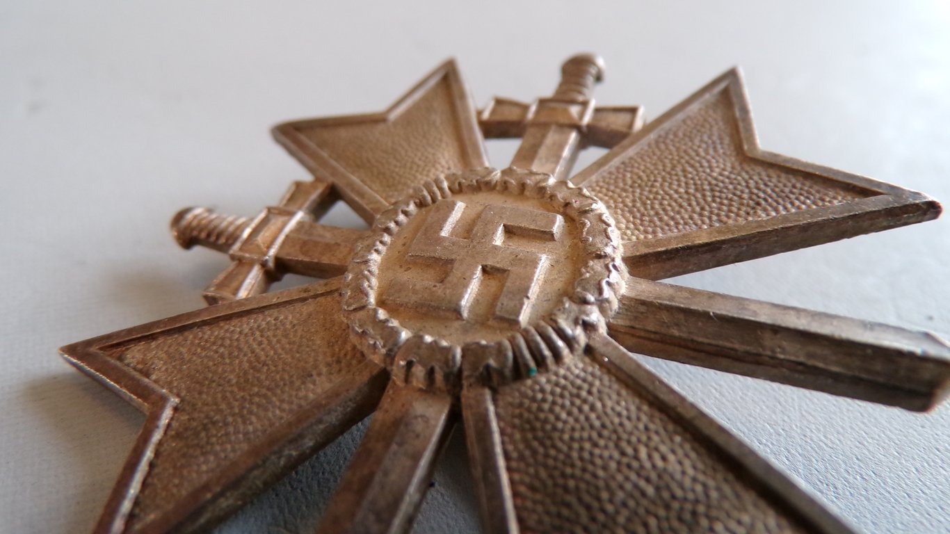 Kriegsverdienstkreuz mit schwerten 1. Klasse