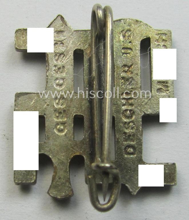 Membership lapel-pin: 'Reichsnährstand' (or: 'RNSt') being maker- (ie. 'Deschler'-) marked example that is executed in multi-coloured, so-called: 'Buntmetall'