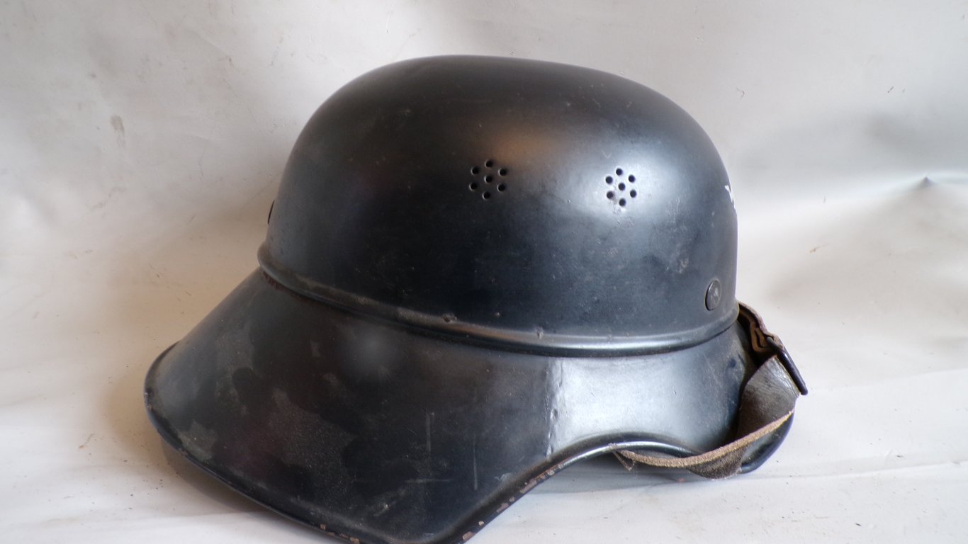 6-Vent Luftschutz Helmet – Factory Error