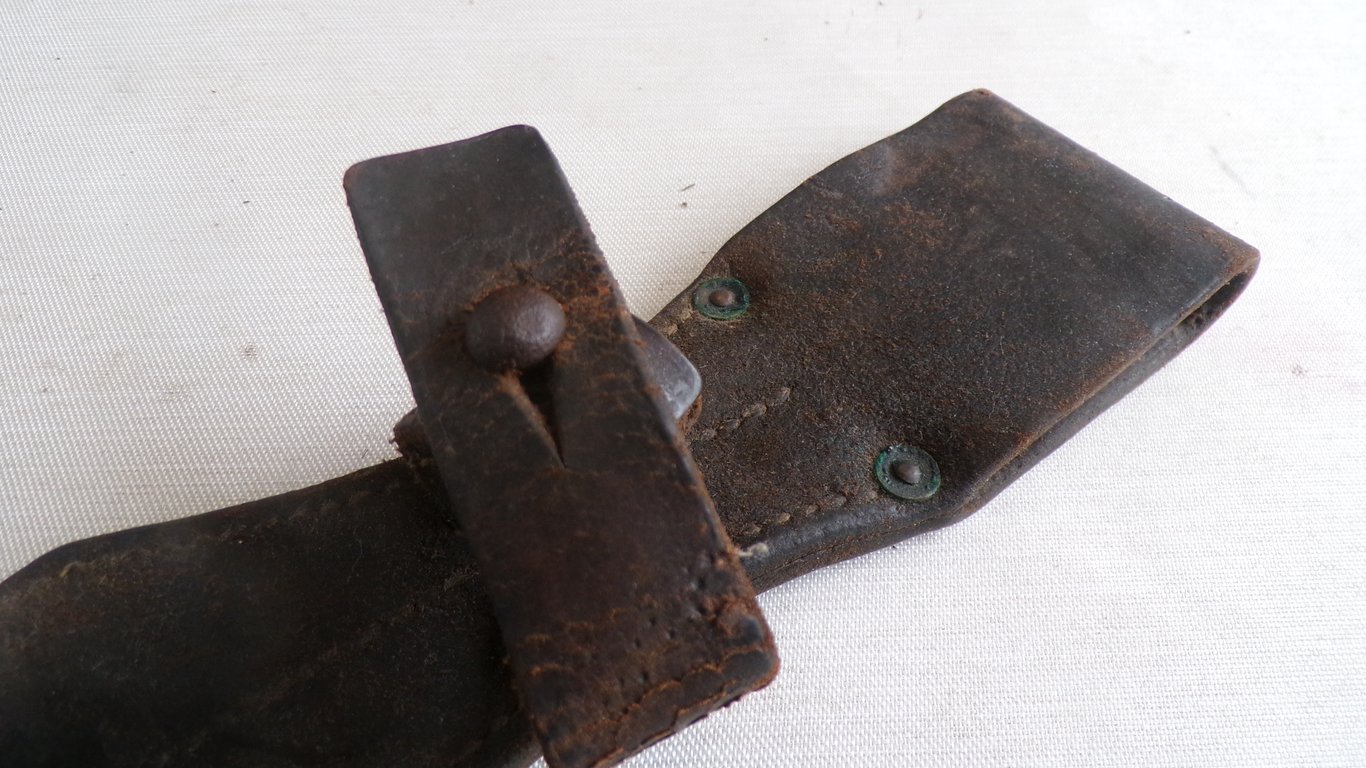 Early K98 Bayonet Frog with Strap 1935